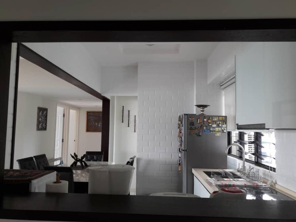 Susie'S Resort Seaview Suites At Sri Sayang Batu Ferringhi Exterior foto