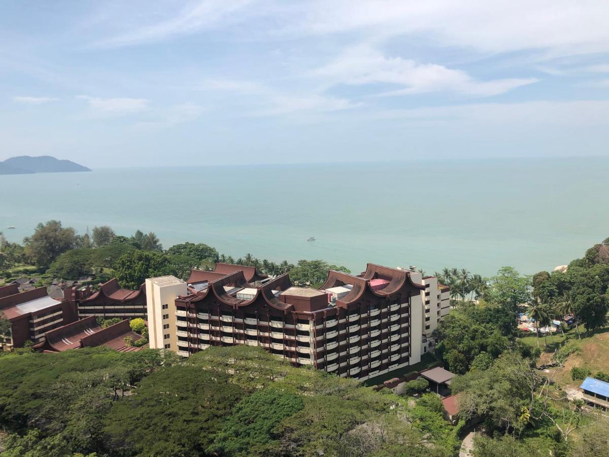 Susie'S Resort Seaview Suites At Sri Sayang Batu Ferringhi Exterior foto
